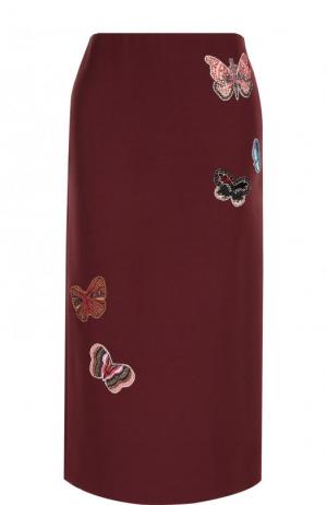 Юбка-карандаш из смеси шерсти и шелка с отделкой в виде бабочек Valentino. Цвет: бордовый