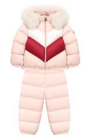 Комплект из куртки и комбинезона Moncler Enfant. Цвет: светло-розовый