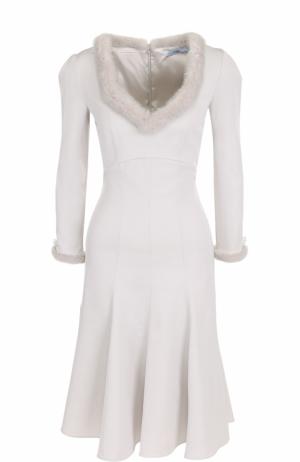 Приталенное платье-миди с отделкой из меха норки Blumarine. Цвет: серый