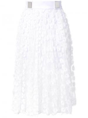 Плиссированная юбка с люверсами Carven. Цвет: белый