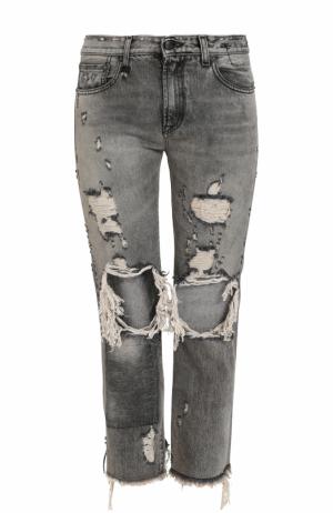 Укороченные джинсы с потертостями R13. Цвет: серый