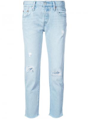 Прямые джинсы с протертостями Levis Levi's. Цвет: синий