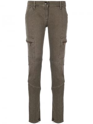 Зауженные джинсы карго Armani Jeans. Цвет: коричневый
