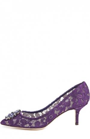 Кружевные туфли Rainbow Lace с брошью Dolce & Gabbana. Цвет: фиолетовый