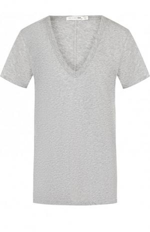 Однотонная хлопковая футболка с V-образным вырезом Rag&Bone. Цвет: светло-серый