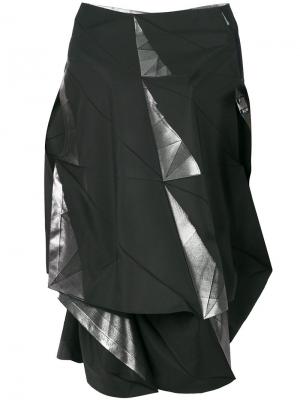 Платье в стиле оригами с открытыми плечами Issey Miyake. Цвет: чёрный