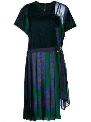 Платье-футболка с плиссированной юбкой Sacai. Цвет: зелёный