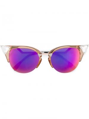 Солнцезащитные очки в оправе кошачий глаз Fendi Eyewear. Цвет: металлический