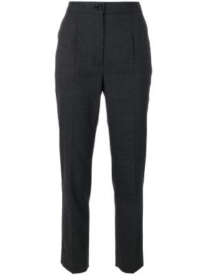 Укороченные брюки со складками Dolce & Gabbana. Цвет: серый