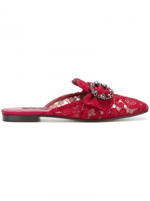 Кружевные слиперы с пряжками Dolce & Gabbana. Цвет: красный