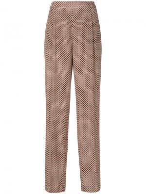 Прямые брюки со складками Stella McCartney. Цвет: коричневый