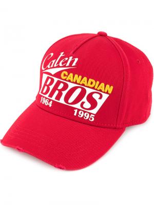 Бейсбольная кепка с вышивкой Caten Bros Dsquared2. Цвет: красный