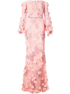 Вечернее платье с открытыми плечами Marchesa Notte. Цвет: розовый и фиолетовый