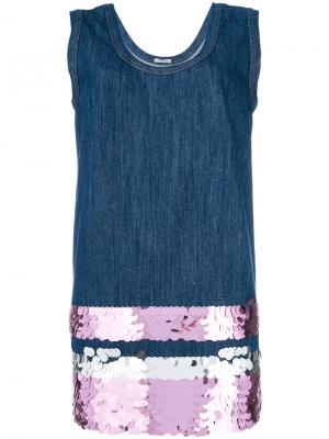 Короткое джинсовое-платье с украшением из пайеток Miu. Цвет: синий