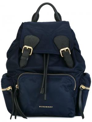 Рюкзак с бляшкой логотипом Burberry. Цвет: синий