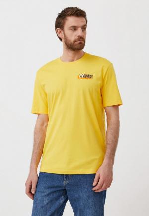 Футболка Finn Flare. Цвет: желтый