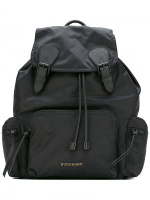 Рюкзак с логотипом Burberry. Цвет: чёрный