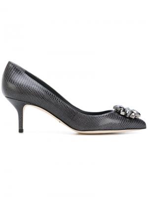Туфли-лодочки с заостренным носком украшением из кристаллов Dolce & Gabbana. Цвет: серый
