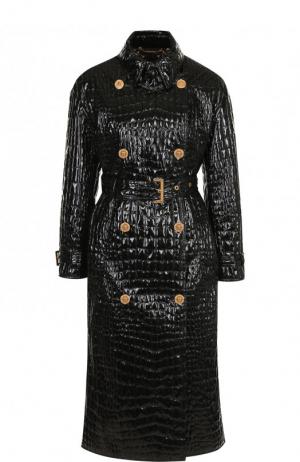 Двубортное пальто с поясом и декоративными пуговицами Versace. Цвет: черный