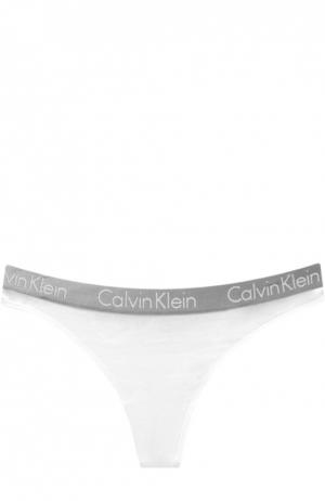 Трусы-стринги с логотипом бренда Calvin Klein Underwear. Цвет: белый