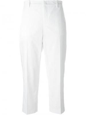 Укороченные брюки с кружевной аппликацией Nº21. Цвет: белый